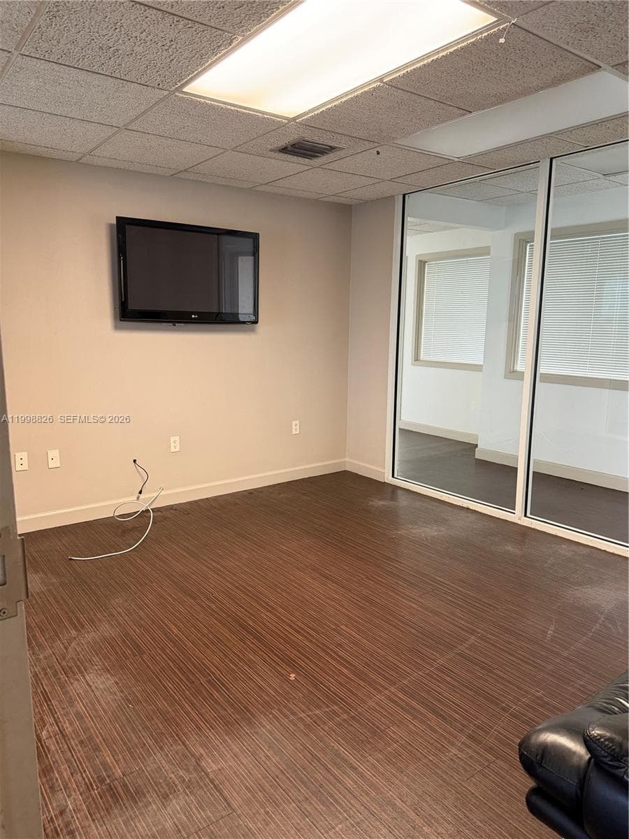 101 NW 167th St, North Miami Beach FL 33169 — 6