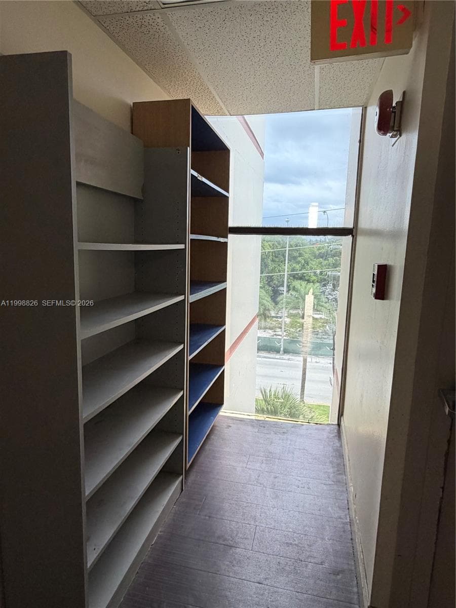 101 NW 167th St, North Miami Beach FL 33169 — 17