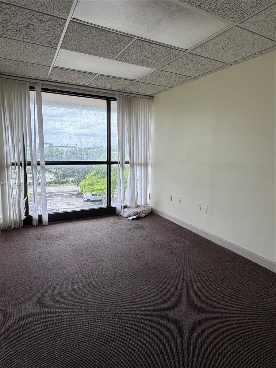 101 NW 167th St, North Miami Beach FL 33169 — 22