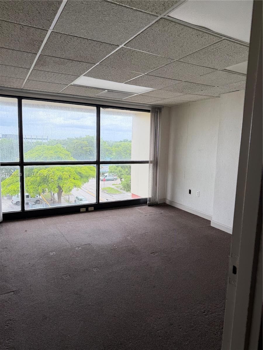 101 NW 167th St, North Miami Beach FL 33169 — 28