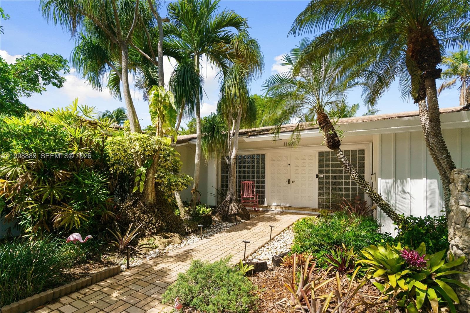 11490 SW 72nd Ct, Pinecrest FL 33156 — 2