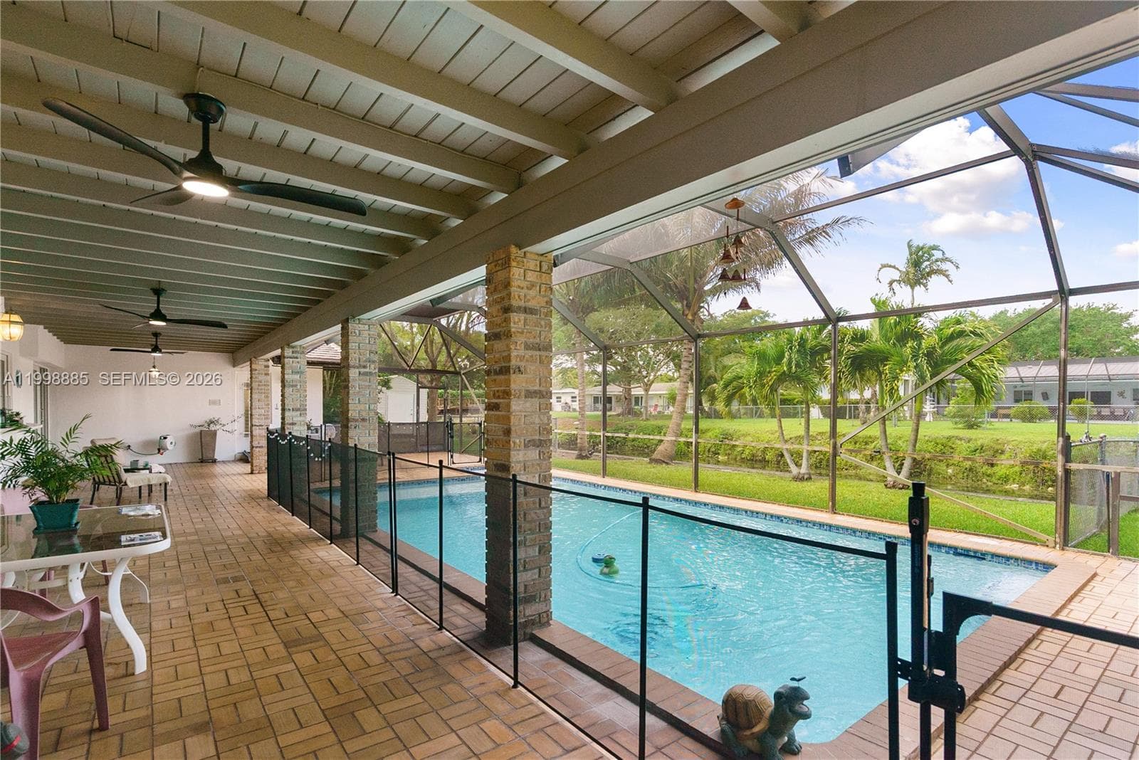 11490 SW 72nd Ct, Pinecrest FL 33156 — 21