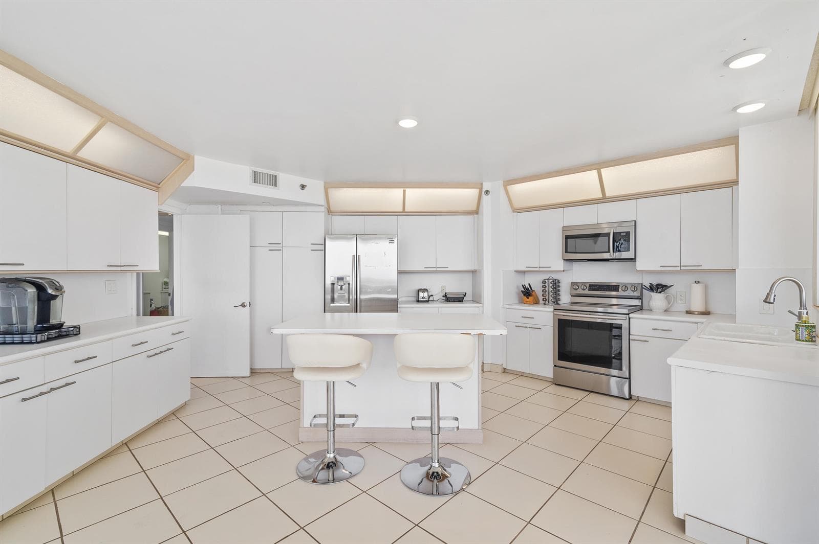 20185 E Country Club Drive # 901, Aventura FL 33180 — 14