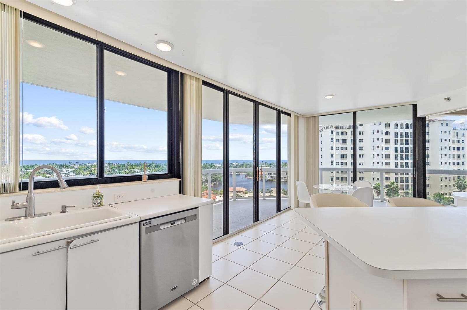 20185 E Country Club Drive # 901, Aventura FL 33180 — 15
