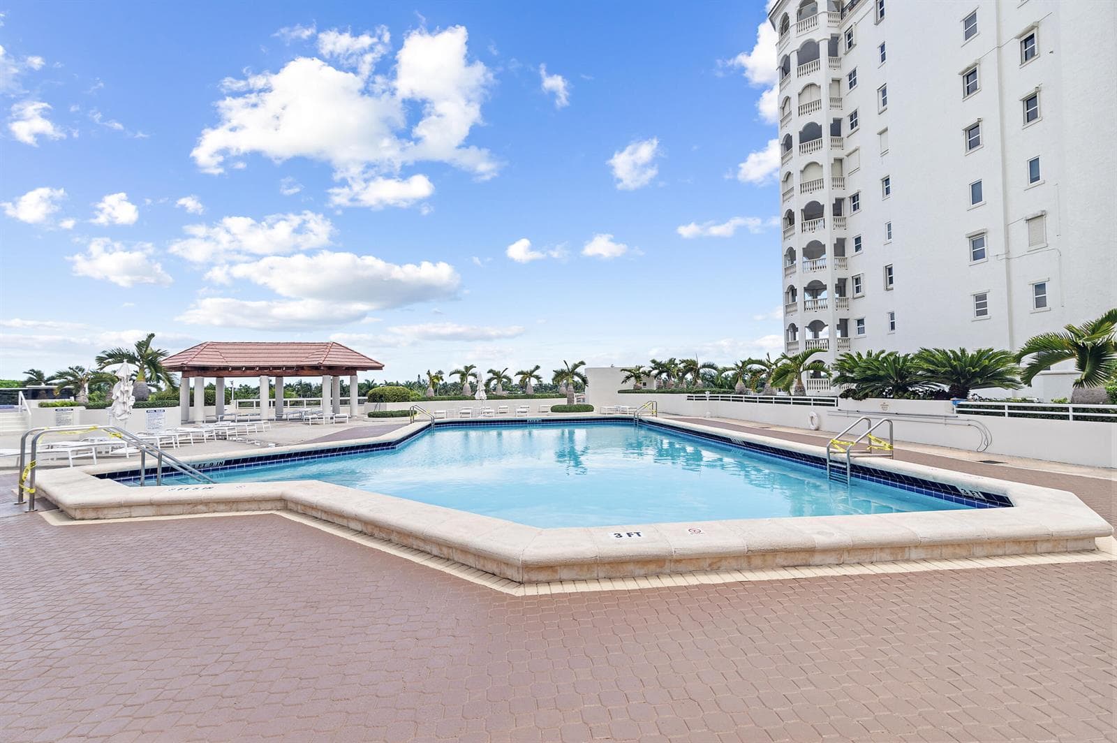 20185 E Country Club Drive # 901, Aventura FL 33180 — 39