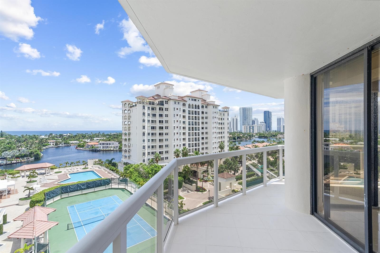 20185 E Country Club Drive # 901, Aventura FL 33180 — 4