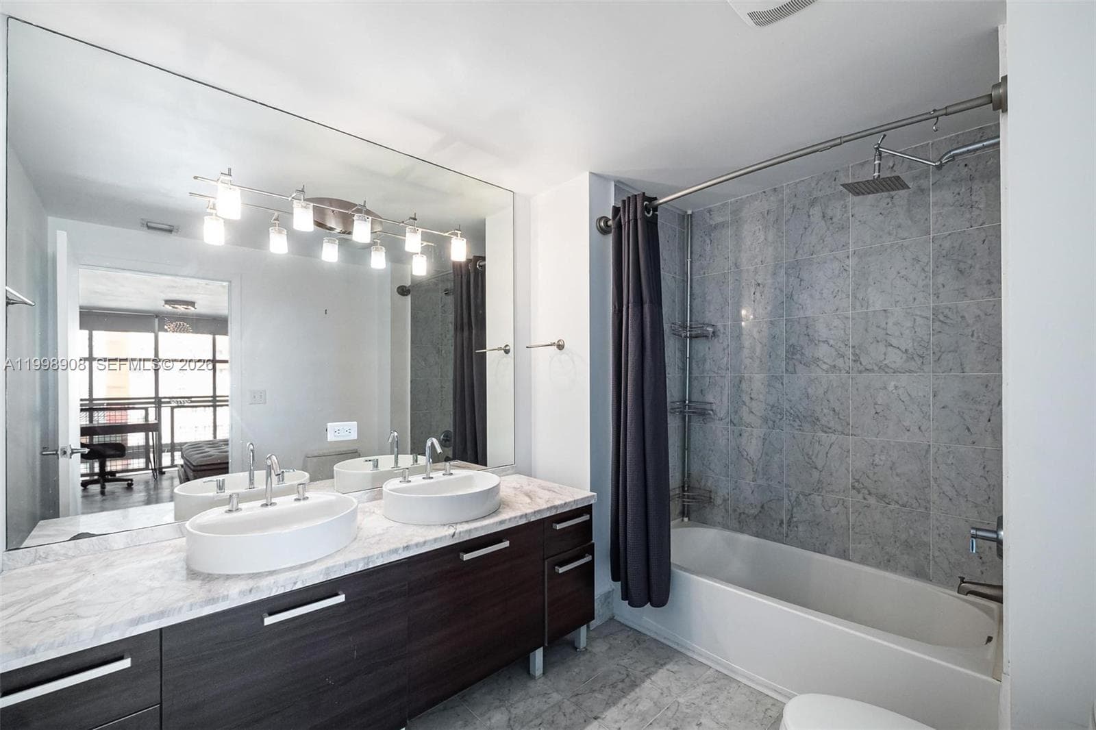 244 Biscayne Blvd # 445, Miami FL 33132 — 20