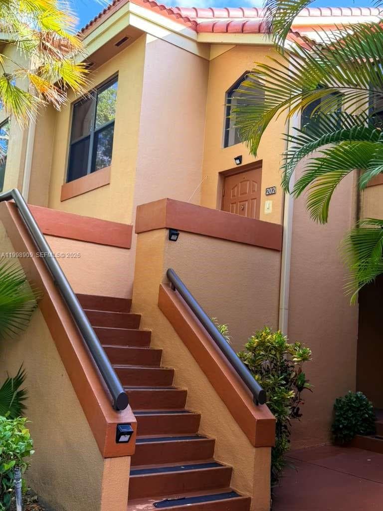 15515 N Miami Lakeway N # 11, Miami Lakes FL 33014 — 1