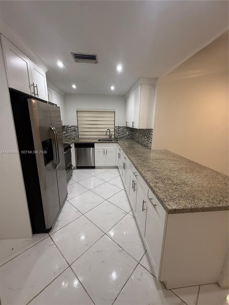 17268 NW 60th Ct, Hialeah FL 33015 — 7
