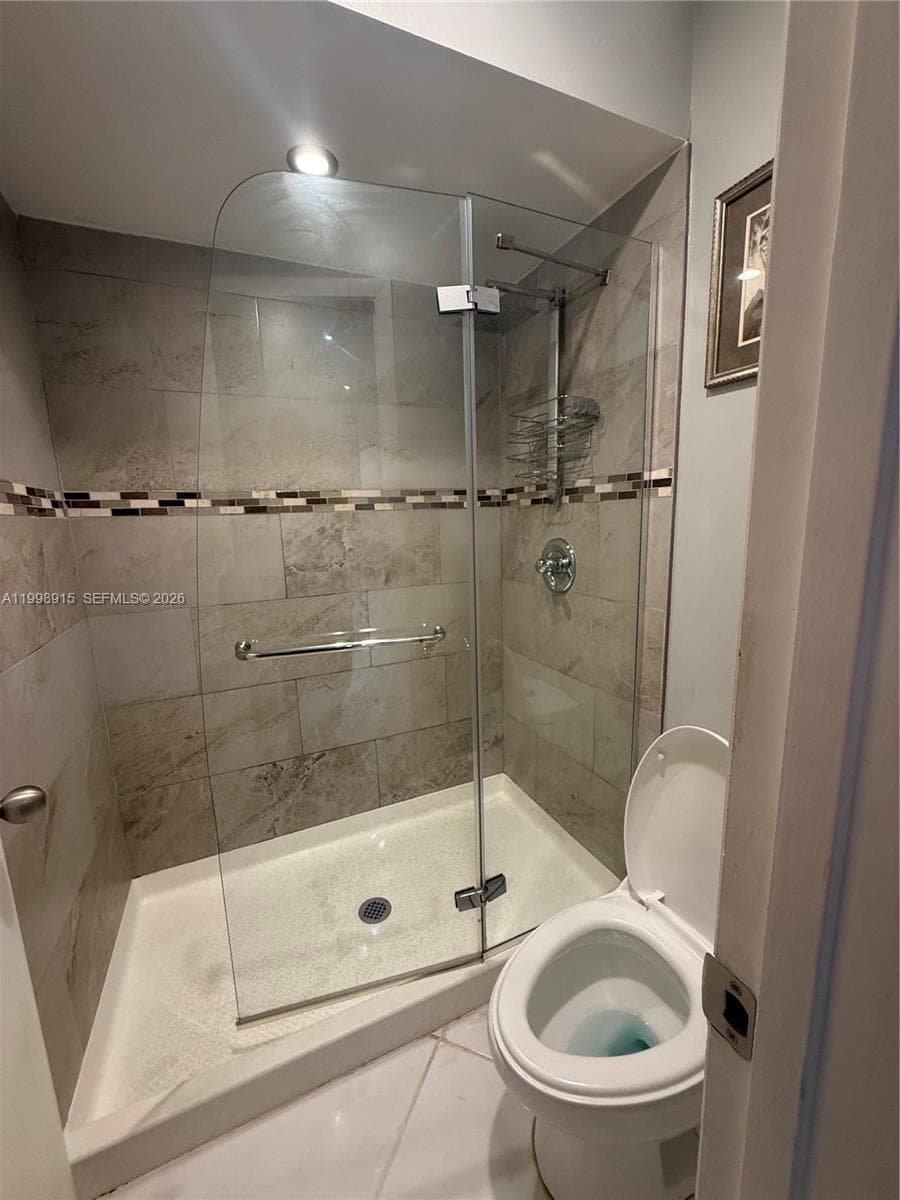 17268 NW 60th Ct, Hialeah FL 33015 — 11