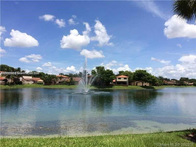 17268 NW 60th Ct, Hialeah FL 33015 — 31