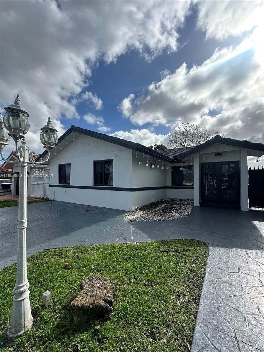 5923 SW 147th Pl, Miami FL 33193 — 1