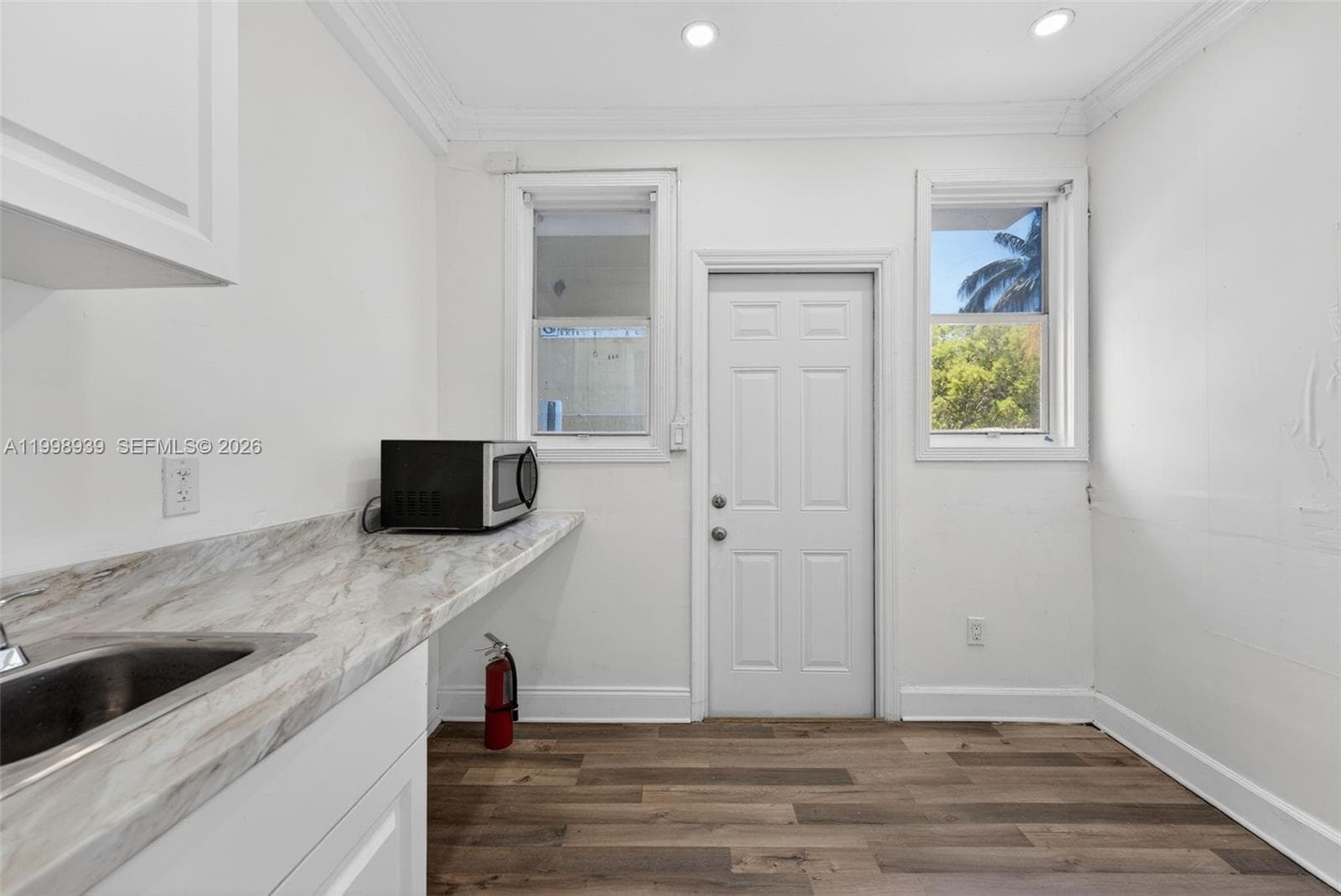 901 Pennsylvania Ave, Miami Beach FL 33139 — 17