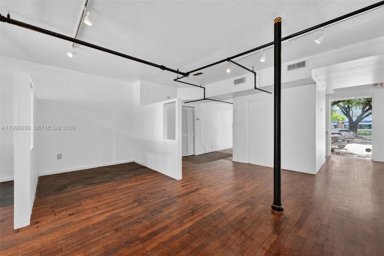 901 Pennsylvania Ave, Miami Beach FL 33139 — 34
