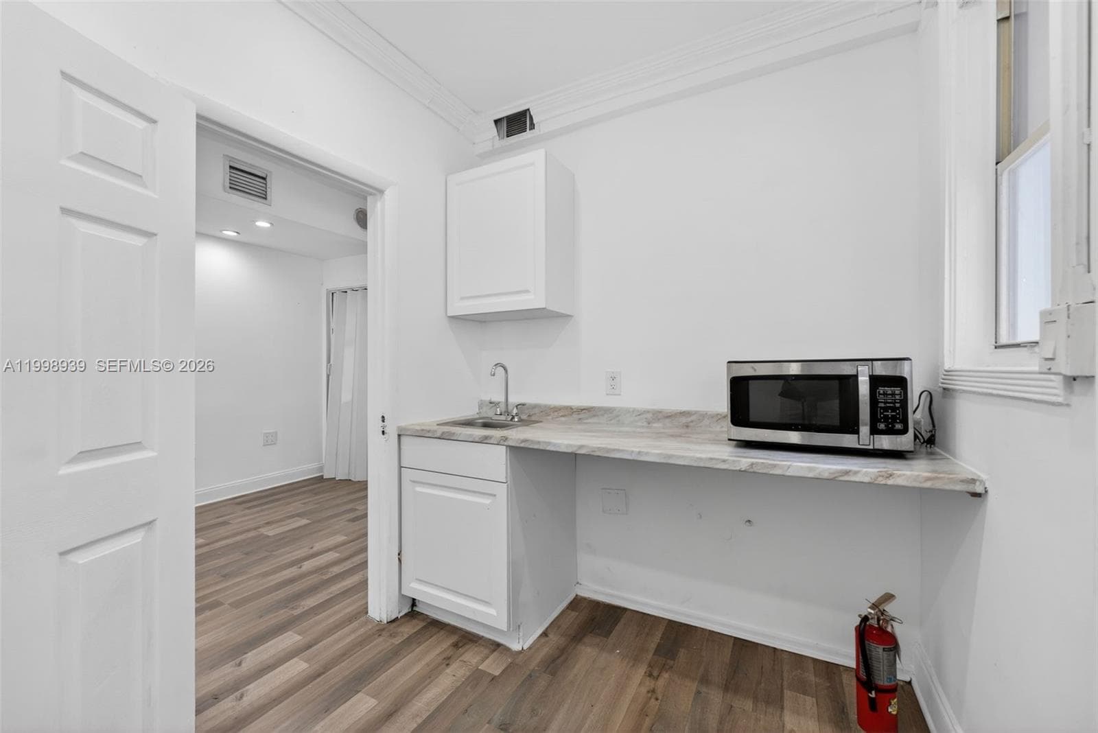 901 Pennsylvania Ave, Miami Beach FL 33139 — 18