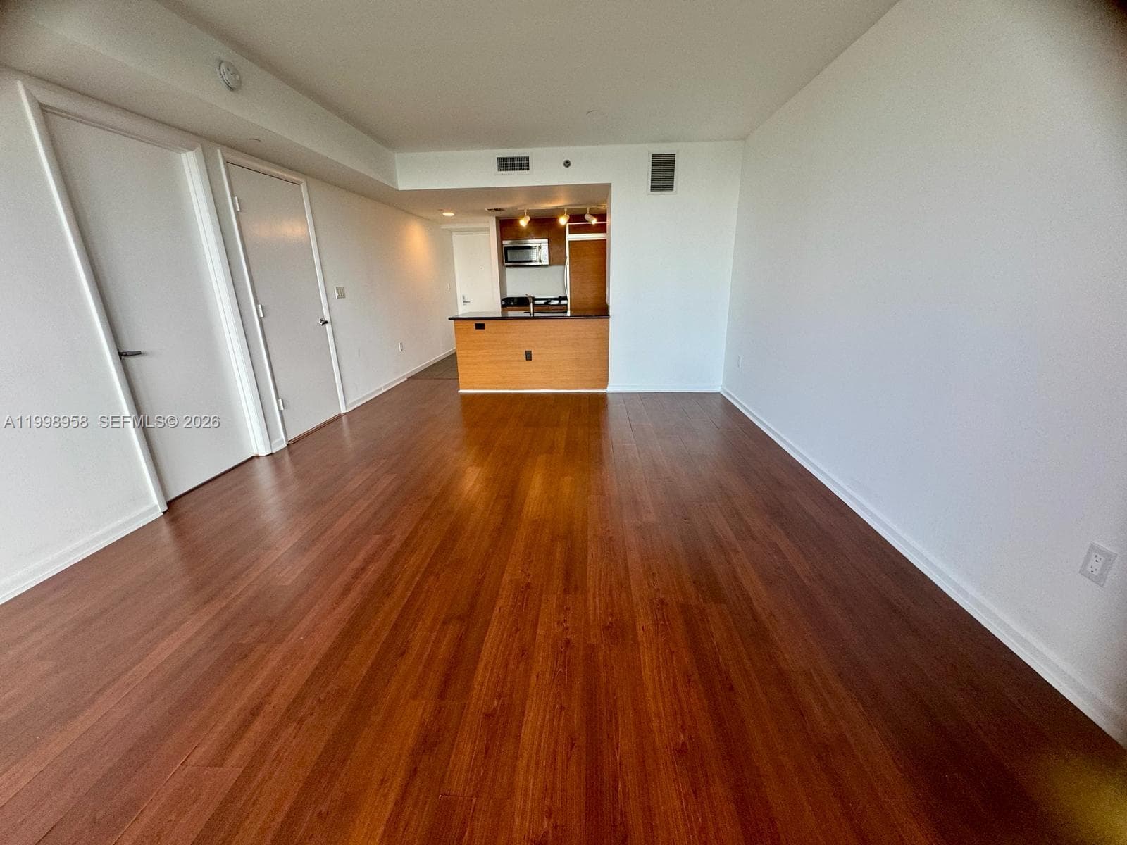 50 BISCAYNE Blvd # 3807, Miami FL 33132 — 5