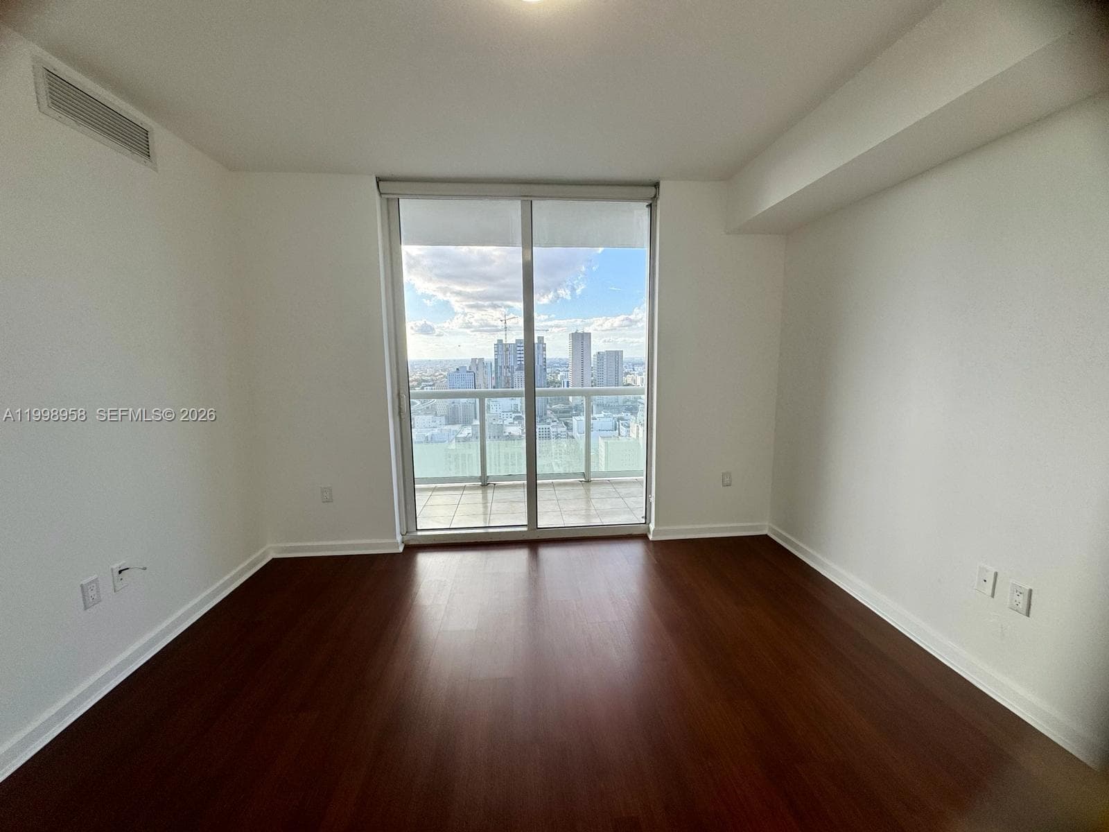 50 BISCAYNE Blvd # 3807, Miami FL 33132 — 10