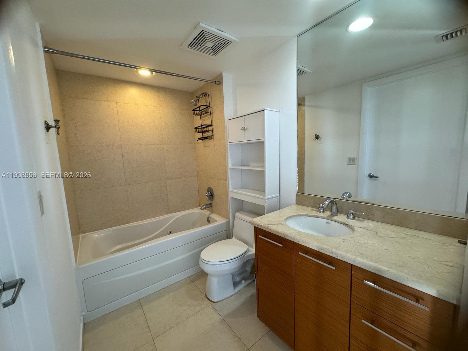 50 BISCAYNE Blvd # 3807, Miami FL 33132 — 14