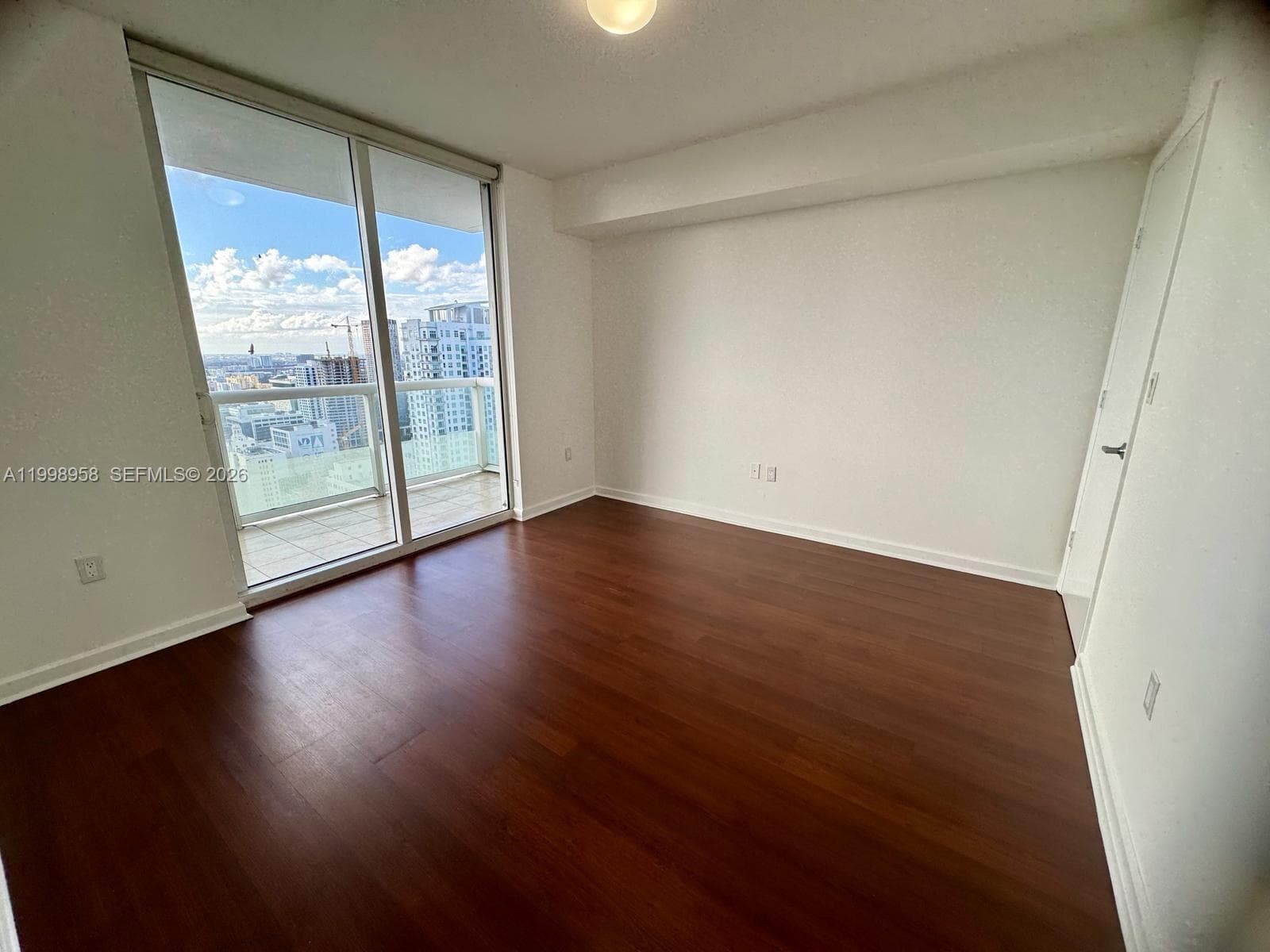 50 BISCAYNE Blvd # 3807, Miami FL 33132 — 11