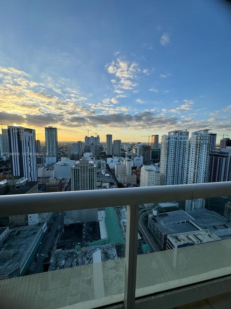 50 BISCAYNE Blvd # 3807, Miami FL 33132 — 19