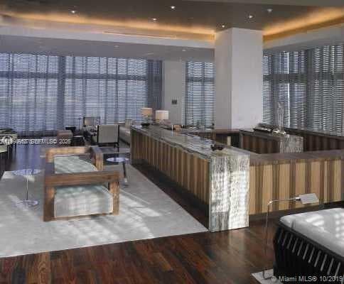 50 BISCAYNE Blvd # 3807, Miami FL 33132 — 35