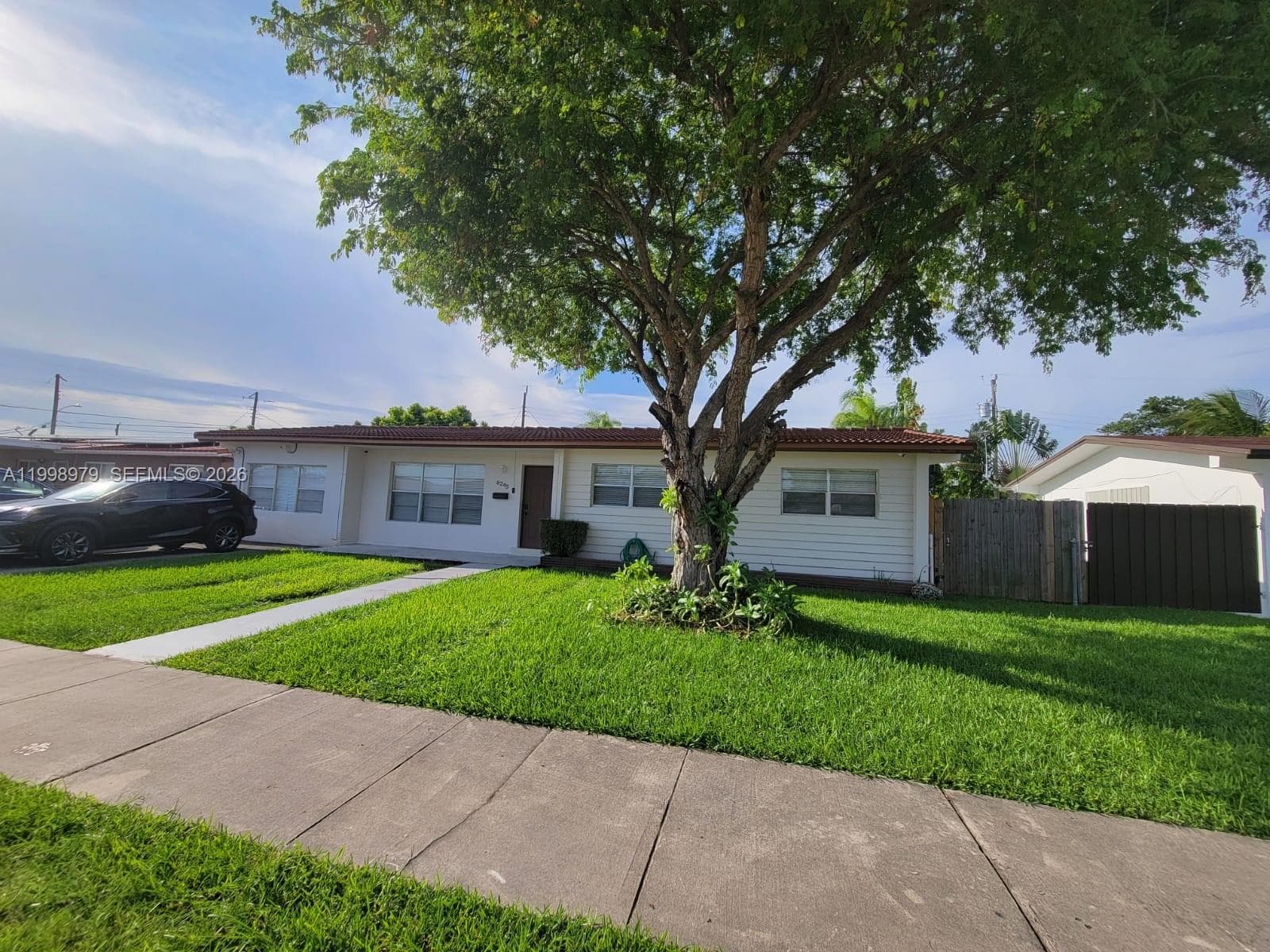 8245 SW 43rd St, Miami FL 33155 — 2