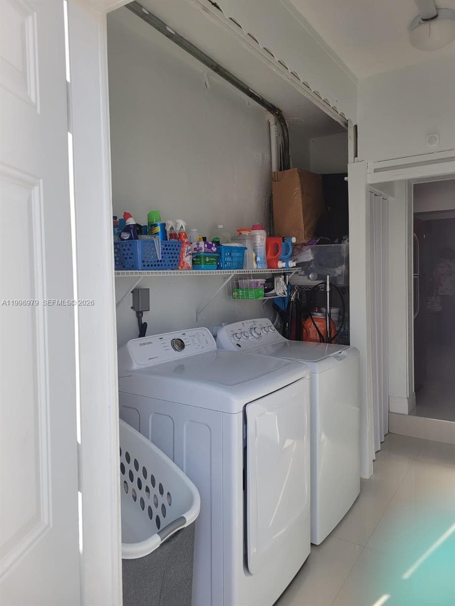 8245 SW 43rd St, Miami FL 33155 — 20
