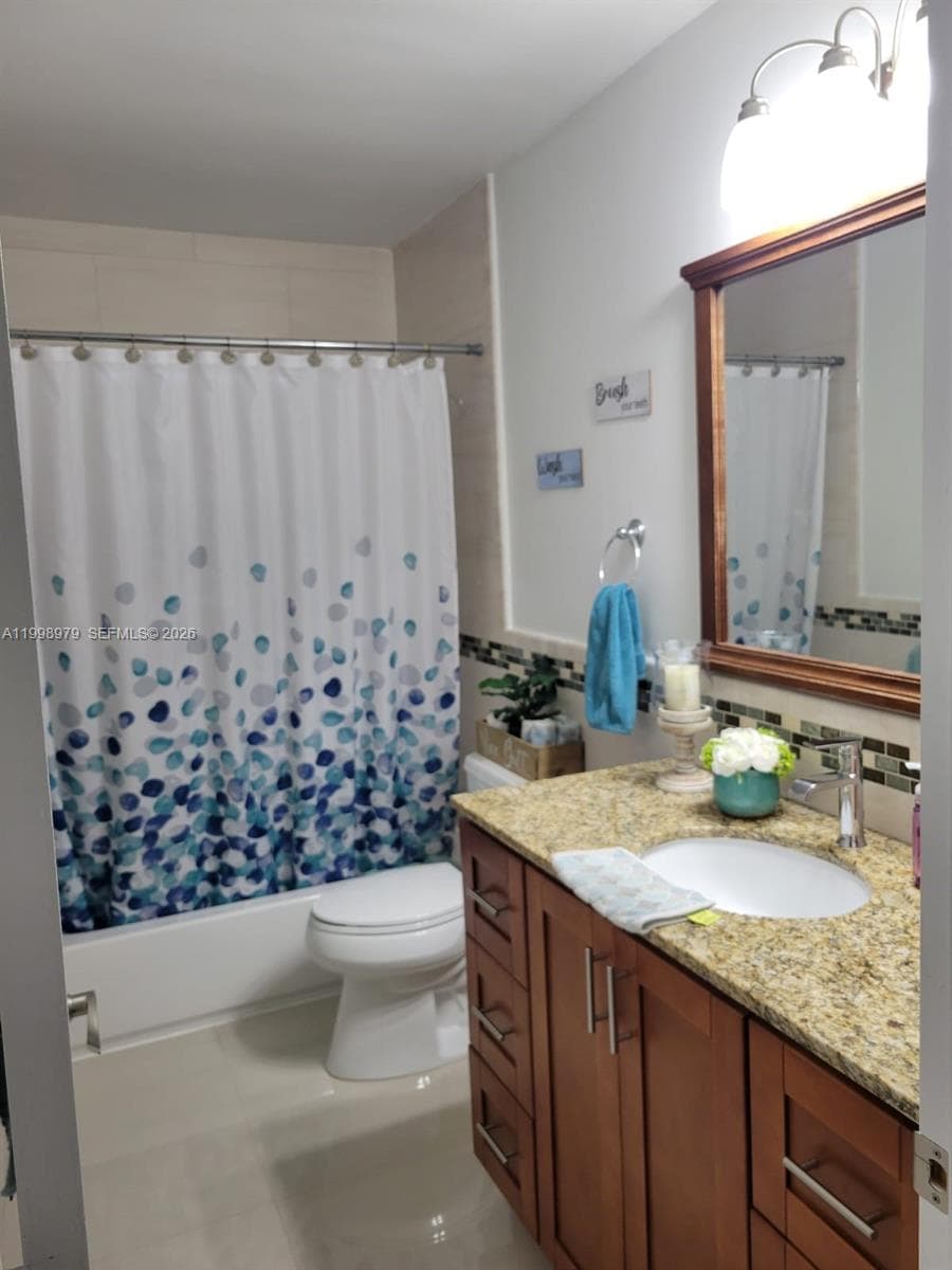 8245 SW 43rd St, Miami FL 33155 — 10