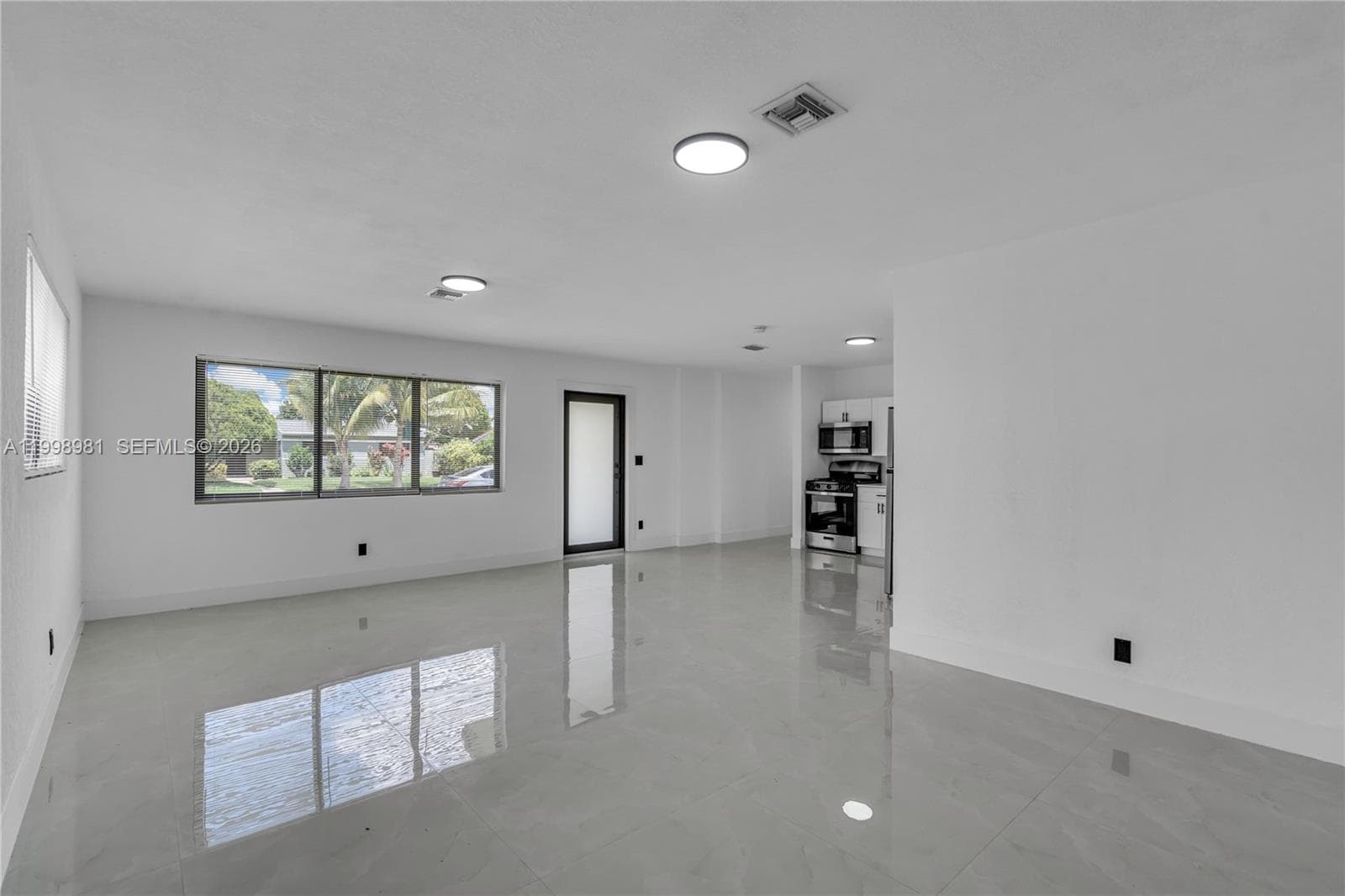 1000 NW 198th St, Miami Gardens FL 33169 — 2