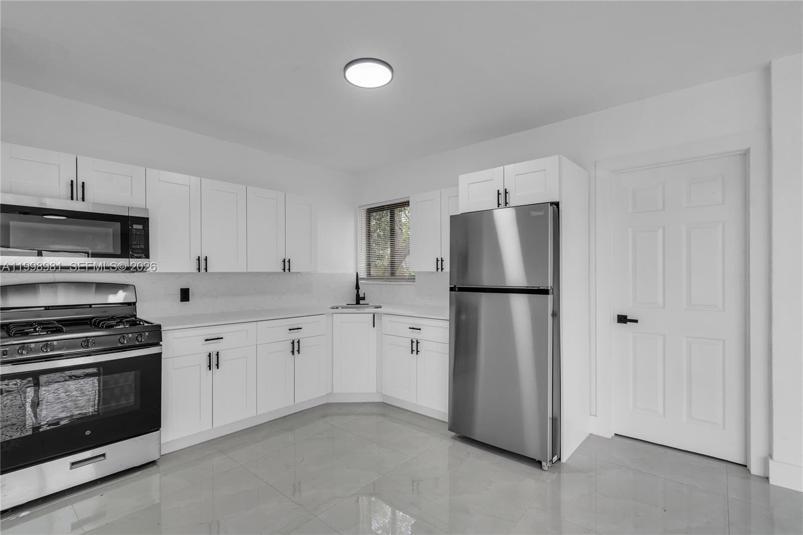 1000 NW 198th St, Miami Gardens FL 33169 — 7