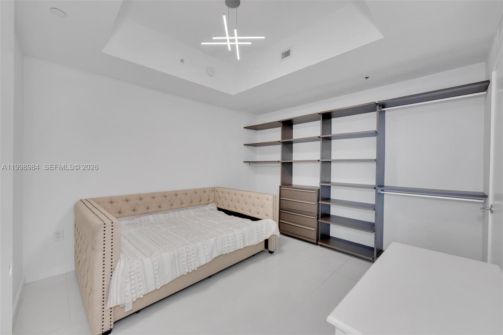 851 NE 1st Ave # 3708, Miami FL 33132 — 6