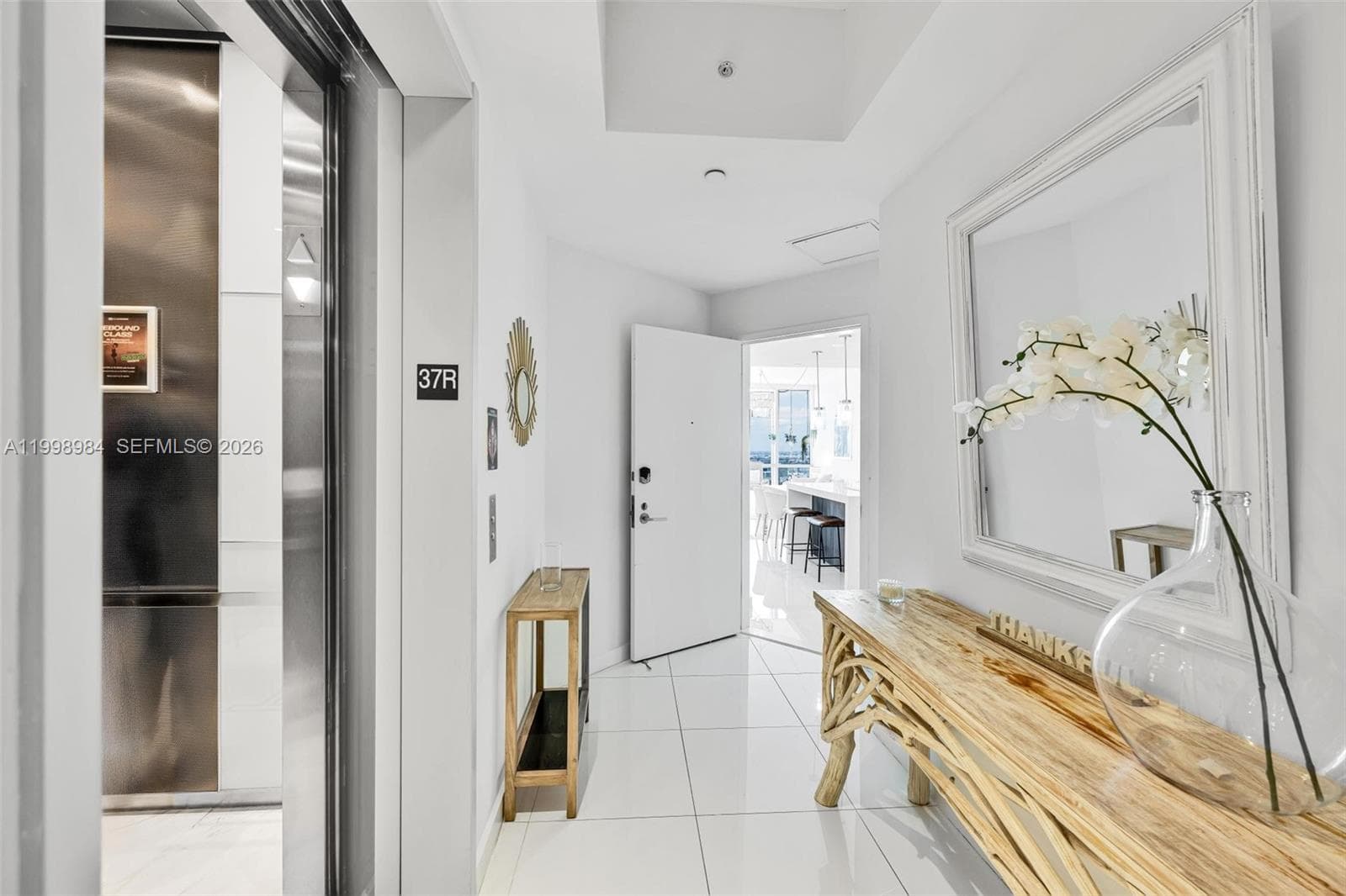 851 NE 1st Ave # 3708, Miami FL 33132 — 3