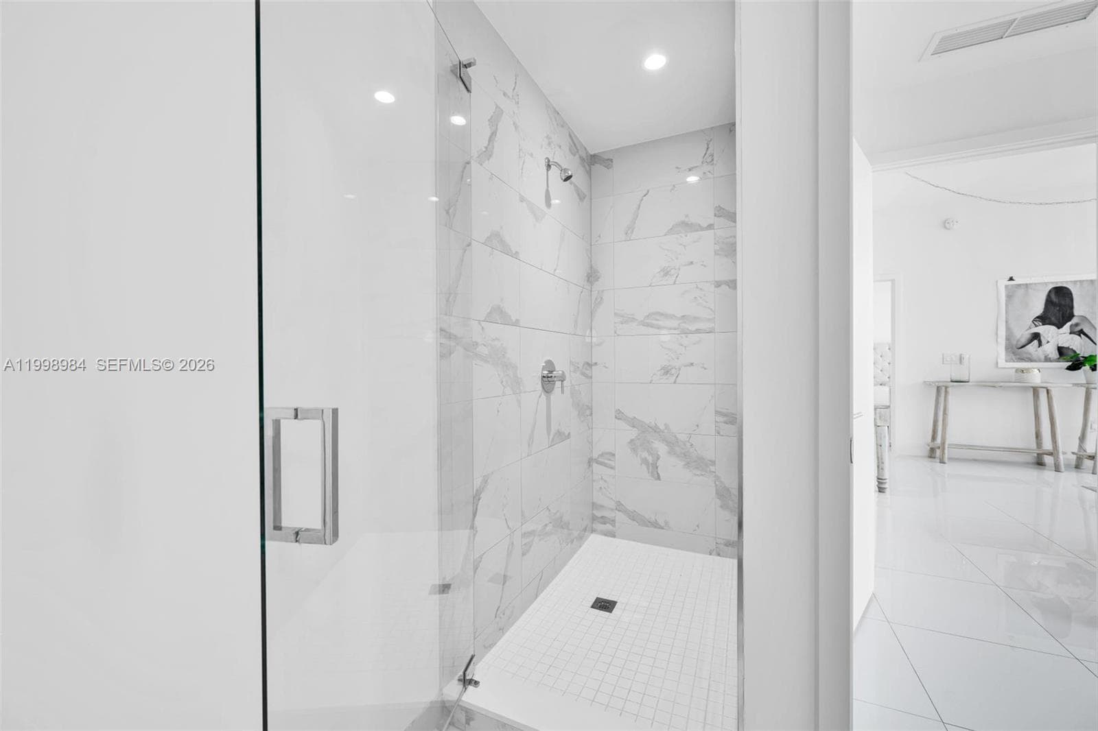 851 NE 1st Ave # 3708, Miami FL 33132 — 20