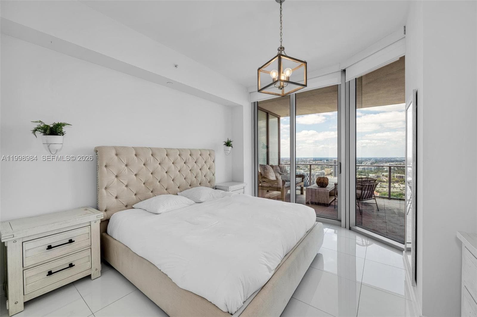851 NE 1st Ave # 3708, Miami FL 33132 — 11