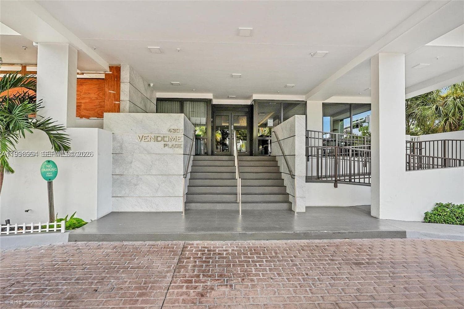 4301 Collins Ave # 803, Miami Beach FL 33140 — 16