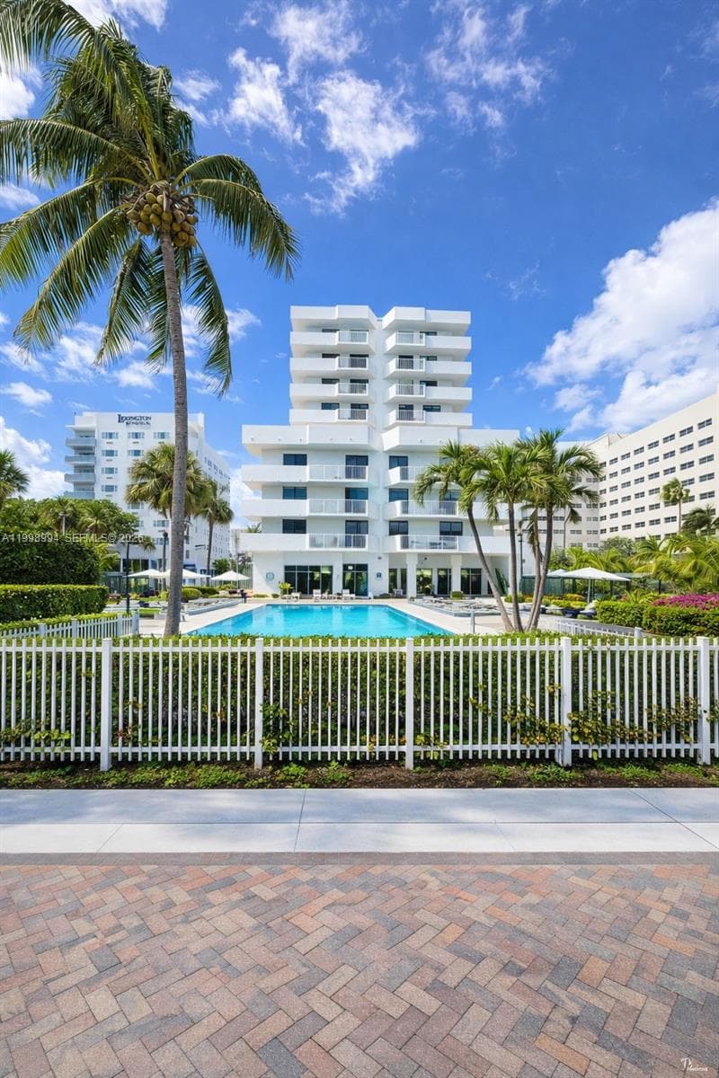 4301 Collins Ave # 803, Miami Beach FL 33140 — 26