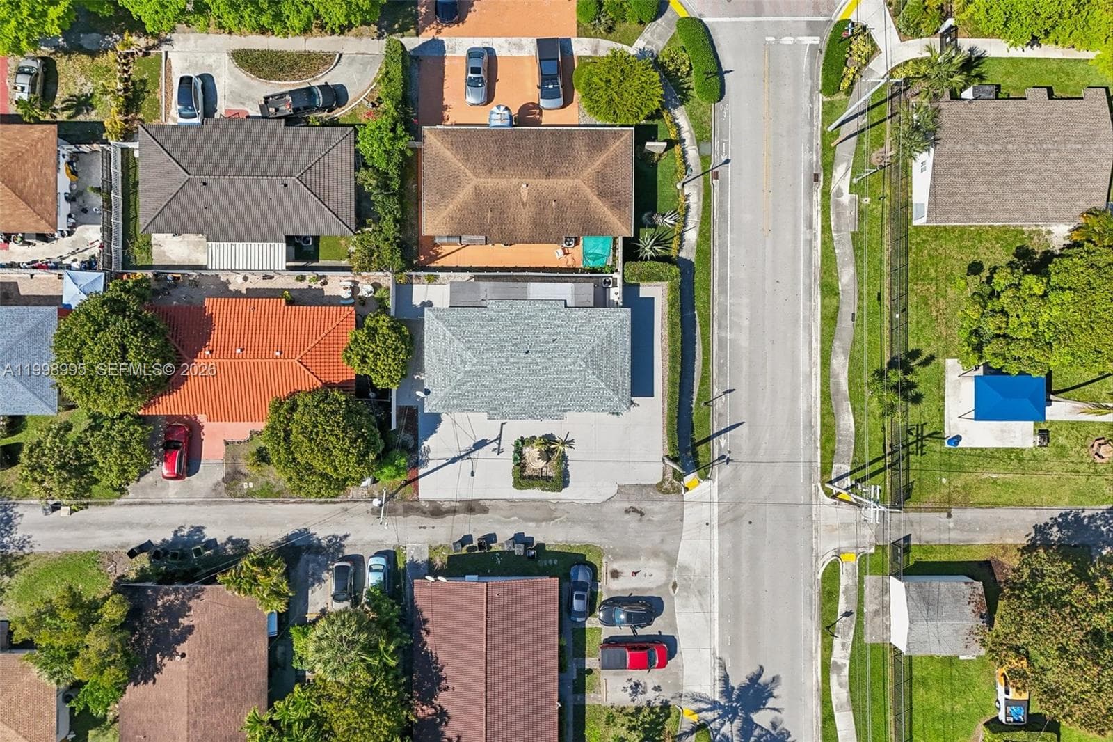 1682 NE 124th Ln, North Miami FL 33181 — 42