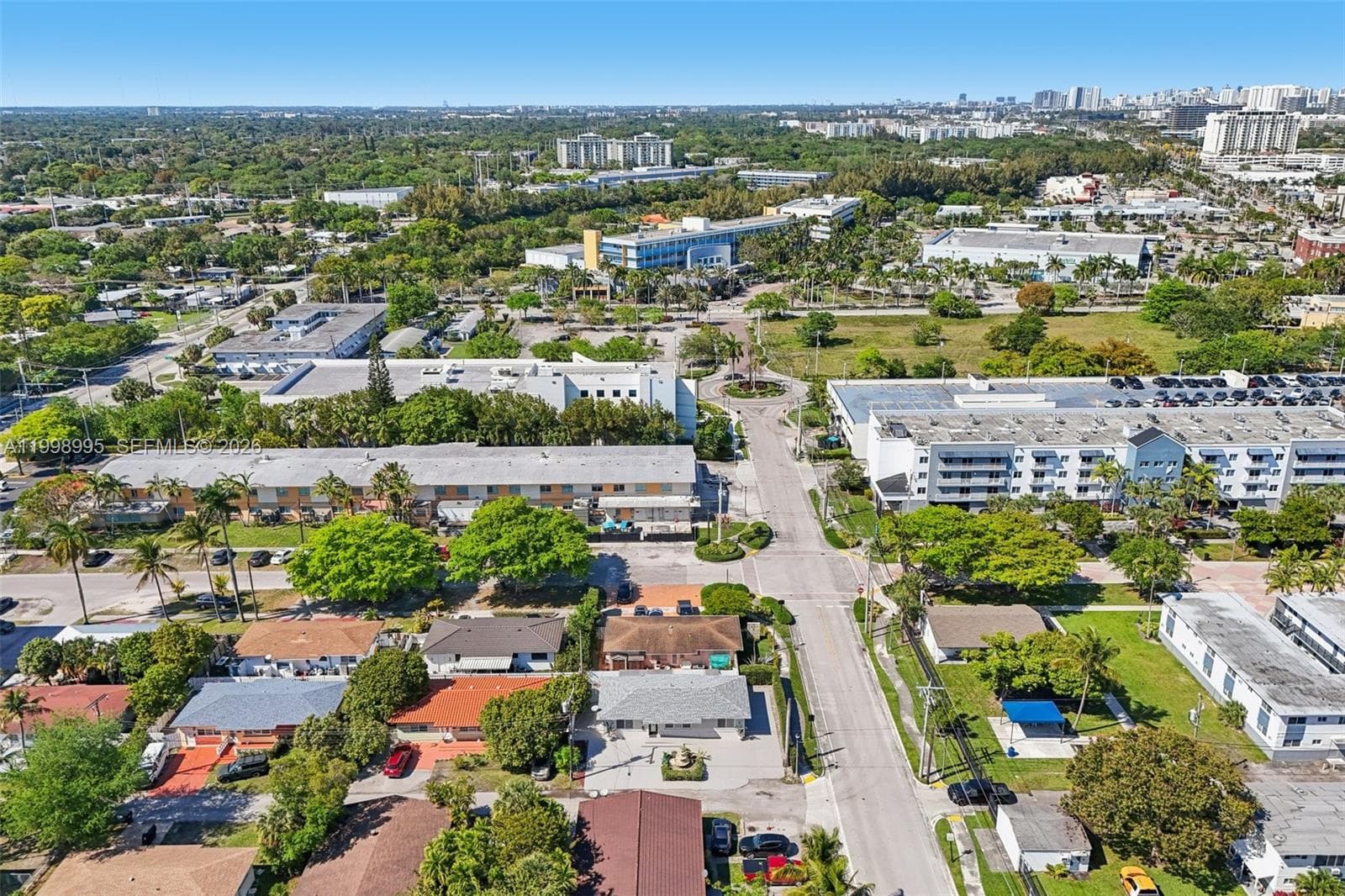 1682 NE 124th Ln, North Miami FL 33181 — 43