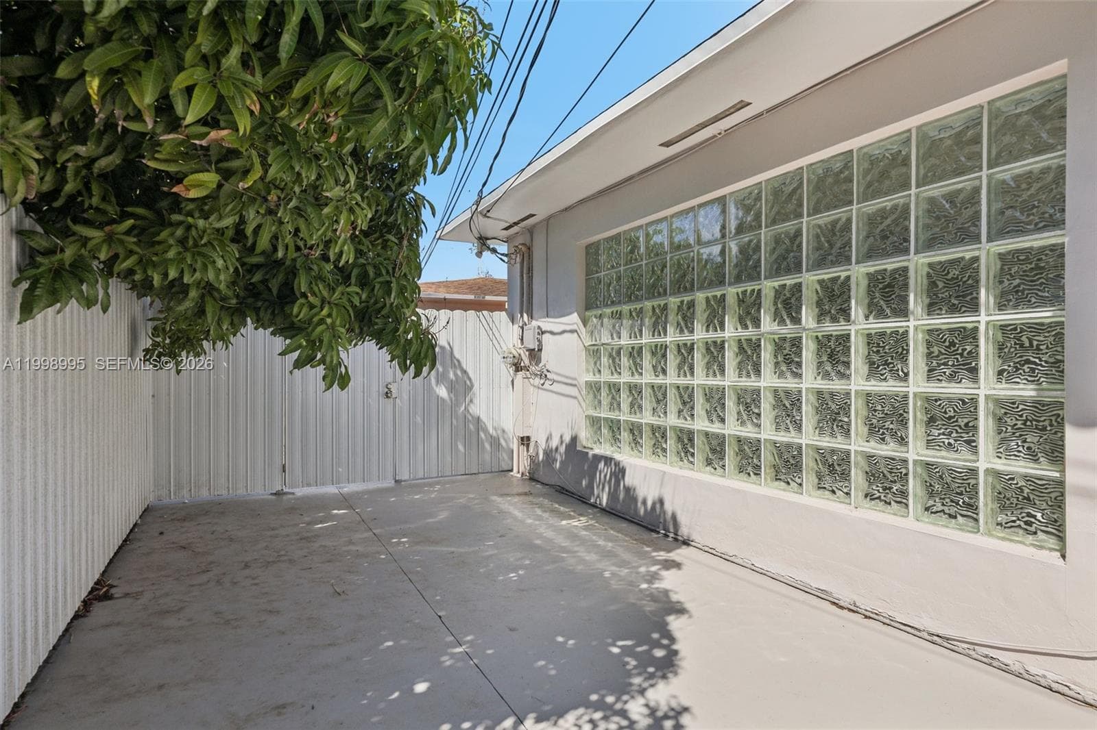 1682 NE 124th Ln, North Miami FL 33181 — 22