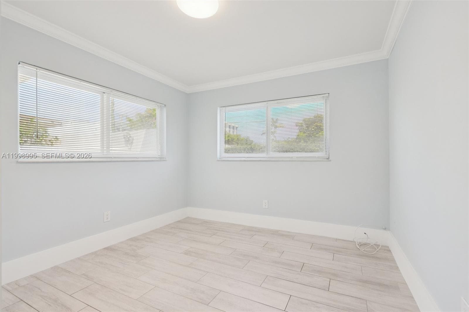 1682 NE 124th Ln, North Miami FL 33181 — 38