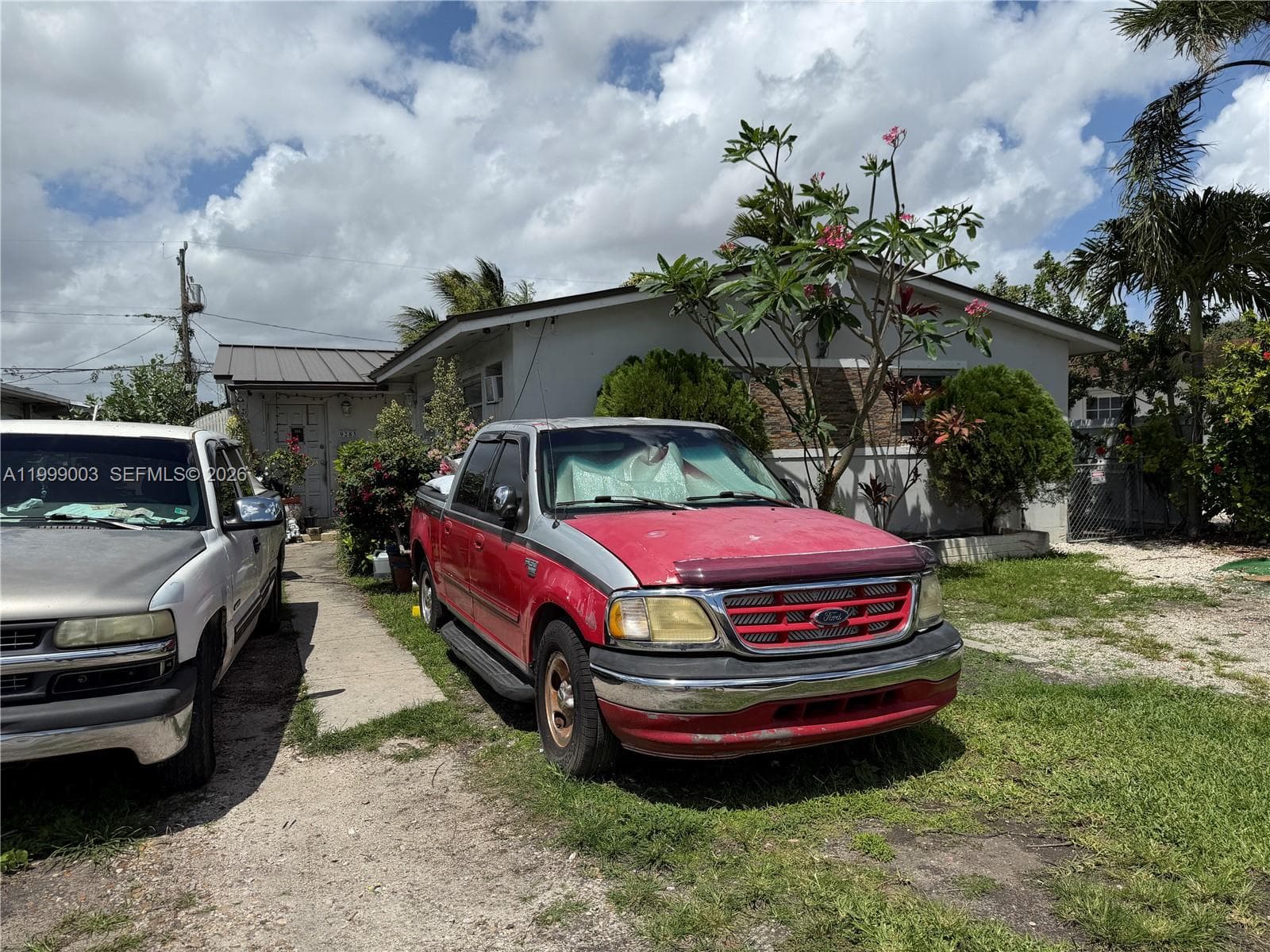 9283 SW 39th St, Miami FL 33165 — 2