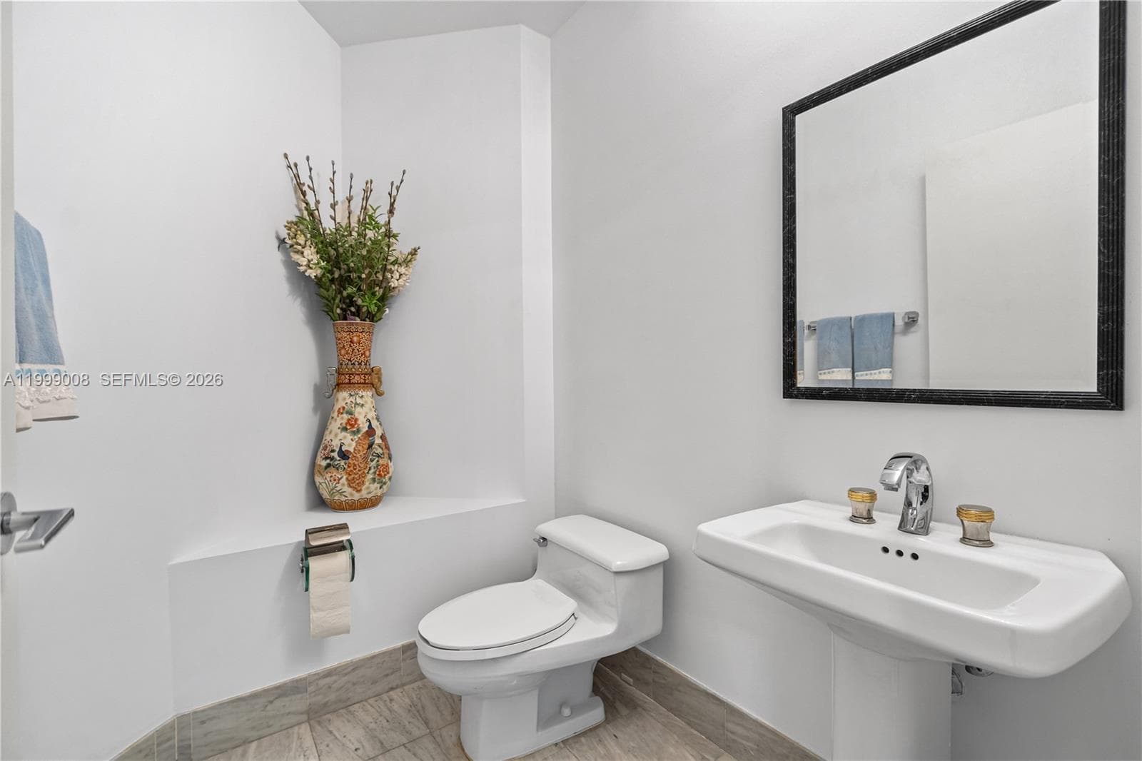 3802 NE 207th St # 2704, Aventura FL 33180 — 26
