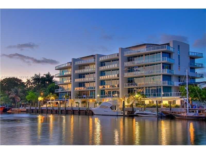 1090 NW N River Dr # 402, Miami FL 33136 — 17