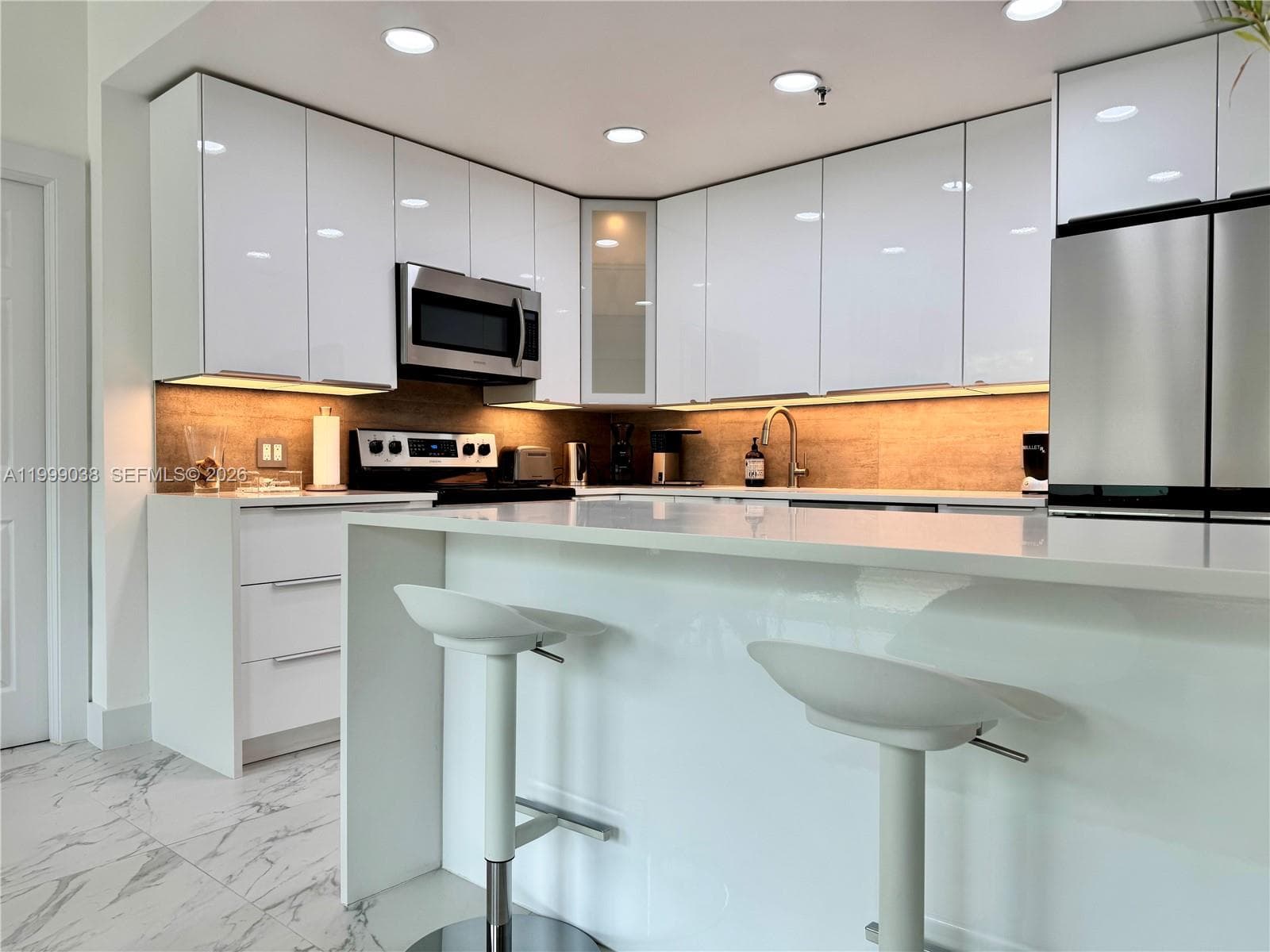 7800 Collins Ave # 101, Miami Beach FL 33141 — 17