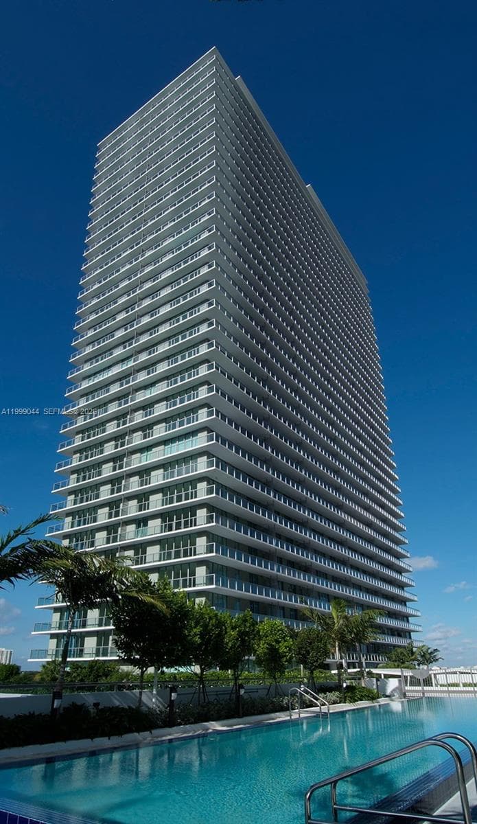 79 SW 12th St, Miami FL 33130 — 23