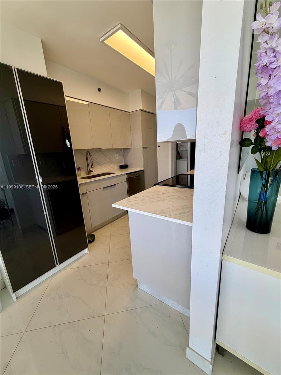7330 Ocean Ter # C, Miami Beach FL 33141 — 11