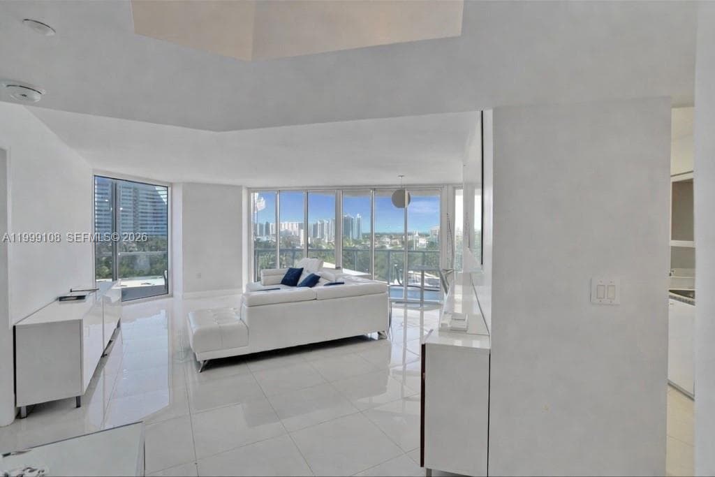 7330 Ocean Ter # C, Miami Beach FL 33141 — 4