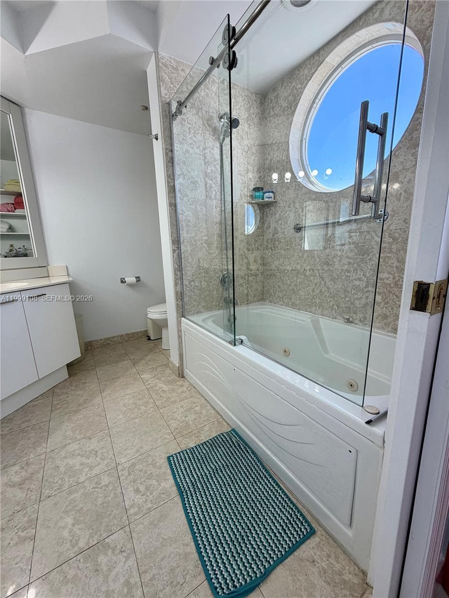 7330 Ocean Ter # C, Miami Beach FL 33141 — 8