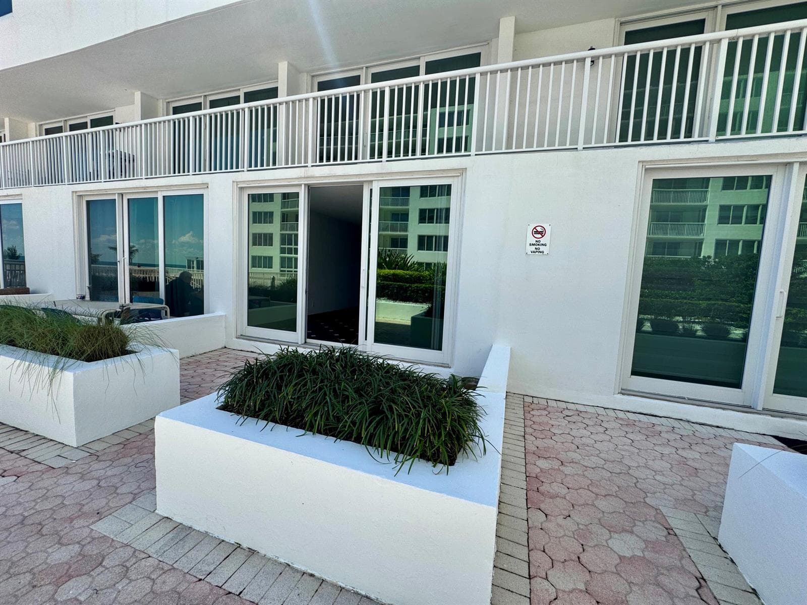 5401 Collins Avenue Apt 144, Miami Beach FL 33140 — 34