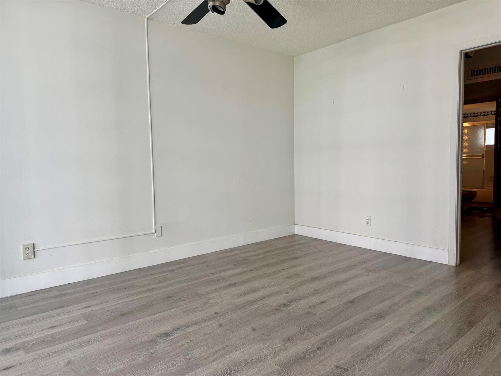 5401 Collins Avenue Apt 144, Miami Beach FL 33140 — 14